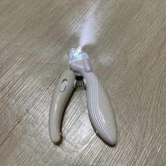 ペット用爪切り ライトがつけれるの画像