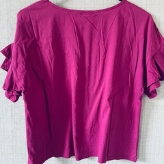 a.v.v standard Sサイズ マゼンタ Vネック Tシャツの画像