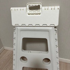 ニトリ　折りたたみ踏み台 スタディ (ホワイト)の画像
