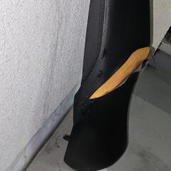PCX シート JF81 破れアリの画像