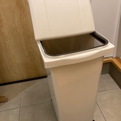 ゴミ箱45Lの画像