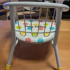 チャイルドチェア　テーブル付きの画像