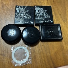 マリークワンコスメ＆容器セットの画像