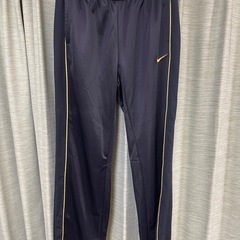 NIKE ナイキ　トラックジャケット　セットアップ　ゴールド刺繍ロゴ　サイズLの画像