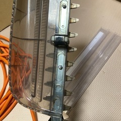 マキタ ミニ生垣バリカン 専用コード付きの画像