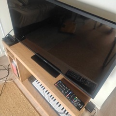 シャープAQUOS 32型液晶テレビ　& 北欧風テレビ台の画像