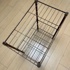 少し錆びているラックです。
の画像