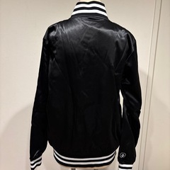 VOLCOM スタジャン　ブラックの画像