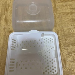 ピジョン母乳実感哺乳瓶プラスチック、西松屋哺乳瓶レンジ消毒器の画像