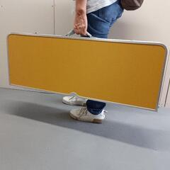 アウトドア折りたたみ式テーブルの画像