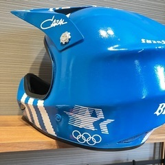 ヘルメットの画像