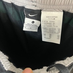 NIKE ナイキ　ナイロンパンツ　ランニングパンツ　ブラック　サイズLの画像