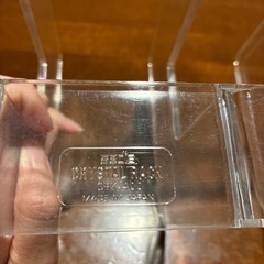 アクリル　ブックスタンドの画像