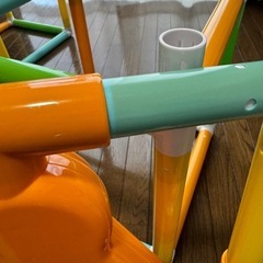 ブランコ付きジャングルジムの画像