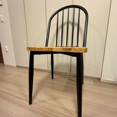 ダイニングテーブルと椅子4点セット
の画像