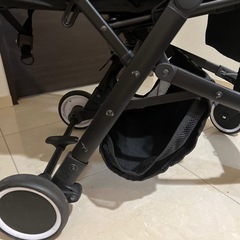 ★激安　NEWVIA　ベビーカー　ab型　ブラック★　の画像