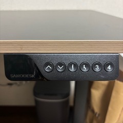 【8/23まで掲載】昇降デスク（電動）　& イスの画像