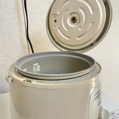 炊飯器　3合炊きの画像
