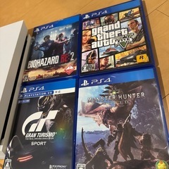 PS4（500GB）本体とソフト4本の画像
