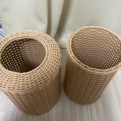ラタン調ゴミ箱の画像