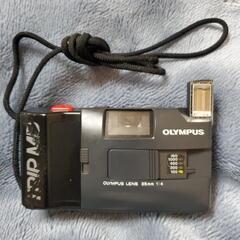 【待っても下げません】美中古 OLYMPUS レンズ フィルムカメラ  35mm 1：4の画像