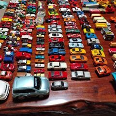 ミニカー約200台　チョロQ　トミカ　フィギュアの画像