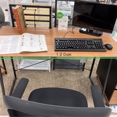 PCデスクの画像