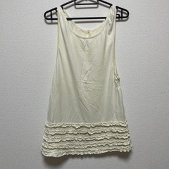 授乳服とロングスカートの画像