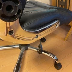 【美品】高級感あるチェアの画像