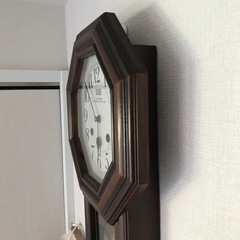 SEIKOの壁掛け時計の画像