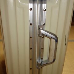 旅行大型スーツケースの画像
