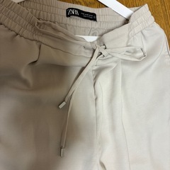 ZARA  パンツの画像