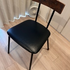 ダイニングチェアの画像