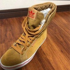 adidasハイカットスニーカー23.5㎝の画像