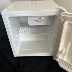 ワンドア小型冷蔵庫の画像