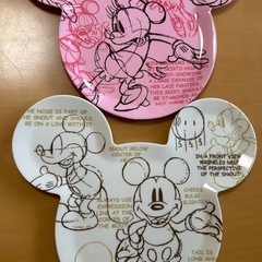 Disney ミッキーマウス型のお皿4枚セットの画像