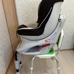 AILEBEBE エールベベ チャイルドシートの画像