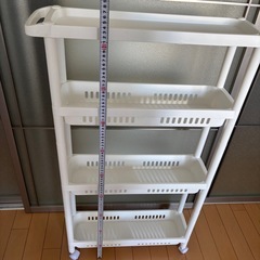 隙間収納　ラックの画像