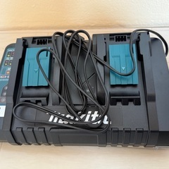 makita 充電器  の画像