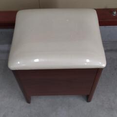 20250813013　家具　ドレッサー用椅子の画像