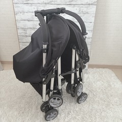 combi ツインスピン 2人乗りベビーカーの画像