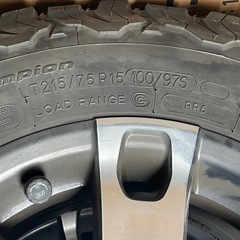 ハイエース用タイヤ➕ホイールの画像