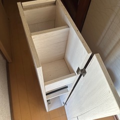 木の箱の画像