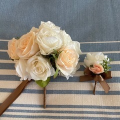 造花ブーケ　ブートニアセットの画像