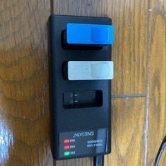 GOPRO バッテリー　2個と充電器の画像