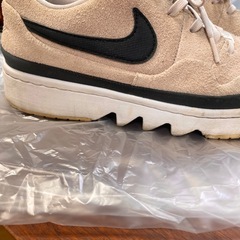 Nike 25.5センチ　ピンクベージュ　薄ピンク　スニーカーの画像