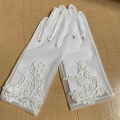 結婚式　新婦用手袋の画像