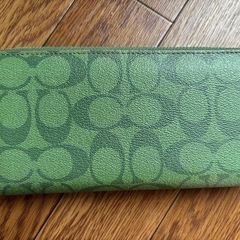 COACH シグネチャー 長財布  深緑の画像