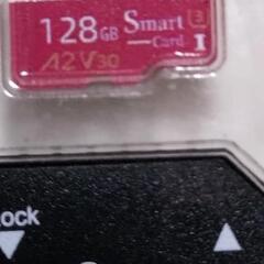 MicroSDカード 128GB
USBカードリーダー付の画像