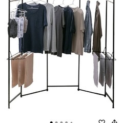ハンガーラックの画像